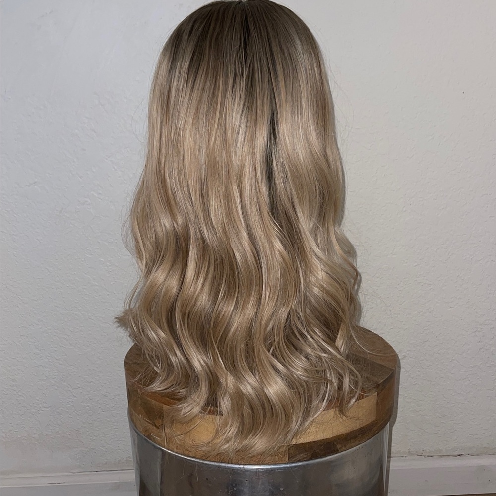 Silky Blonde Blend Lace Top Wig – 22” Wavy with Dark Roots # O